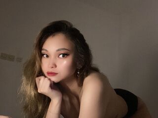 camgirl masturbating with sextoy RozyBlack