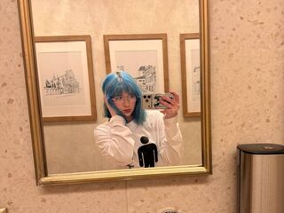 topless webcamgirl RubyCrystel