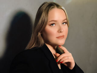 hot webcam video SallySavage