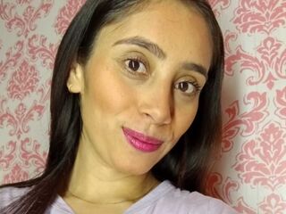 cam girl playing with dildo ScarlettMonns
