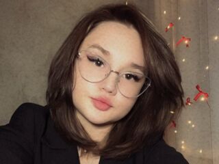 naughty camwhore ShielaQuam