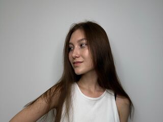 camgirl showing tits SilverDarr