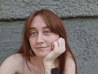 camgirl masturbating with sex toy SkylerDi