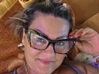 camwhore masturbating with dildo SoniaMoriciove