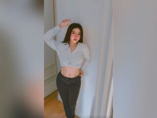 camslut showing tits SophieRainn