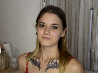 adult video chat room SuzyMiu