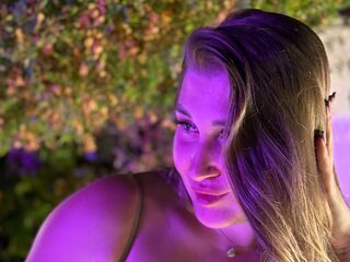 topless webcam girl TarahZullo