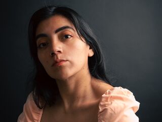 hot cam girl masturbating with dildo TessaBisou