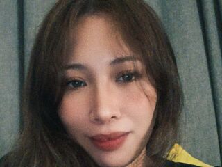 camwhore masturbating with dildo ThylaMax