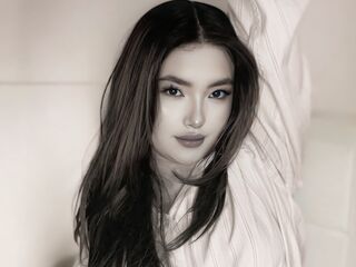 hot cam girl fingering shaved pussy ValeriaEclaire