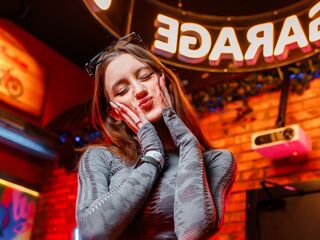 naked girl with webcam XeniaUsher