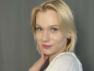 girl fingering pussy YerWhooley